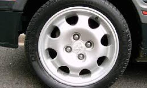 15 inch Peugeot 205 GTI wheels.jpg