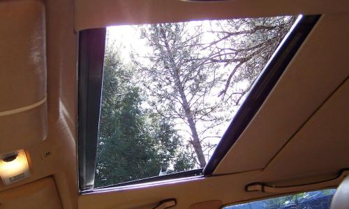 190E 2.3 sunroof.jpg