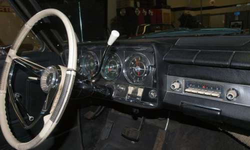 1965 Studebaker Daytona interior dashboard steering wheel white (5).png