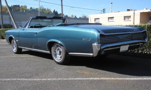 1966 Pontiac GTO convertable Marina Turquoise 1.jpg