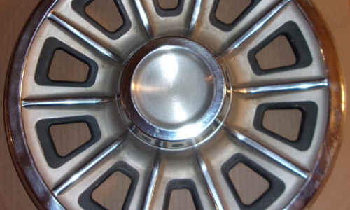 1966 Pontiac GTO optional wheel cover.png