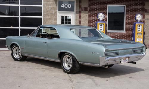 1966 Pontiac GTO palmetto green with beige vinyl hardtop 2.jpg