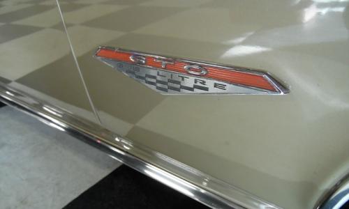 1966 Pontiac GTO side badge 1.jpg
