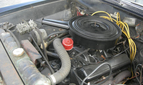 1966 Studebaker Daytoina Sports Sedan McKinnon 283 engine black valve covers (1).png