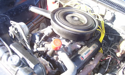 1966 Studebaker Daytoina Sports Sedan McKinnon 283 engine black valve covers (3).png