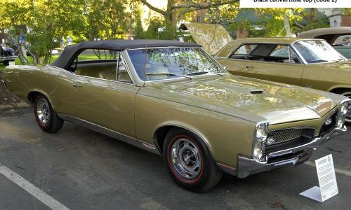 1967 Pontiac GTO black convertible top 1.jpg