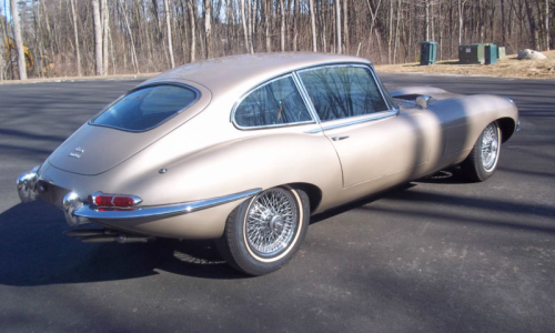 1968 Jaguar E-Type Series 1.5 XKE Golden Sand paint (2).png