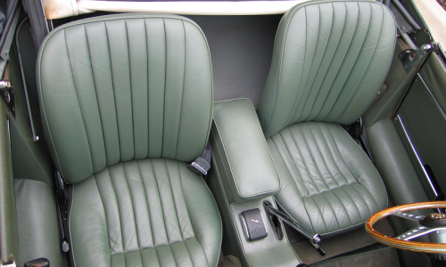 1968 Jaguar E-Type XK-E Series 1.5 Suede Green interior image (2).png