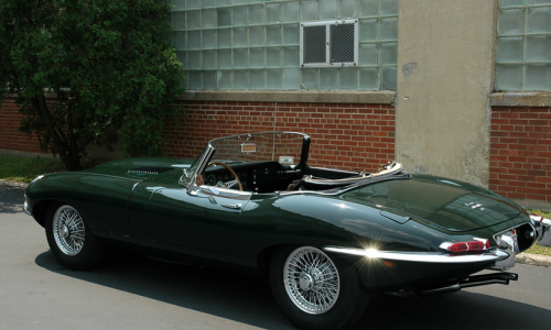 1968 Jaguar E-Type XKE  Series 1.5 British Racing Green paint  (2).png