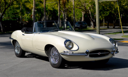 1968 Jaguar E-Type XKE Series 1.5 cream paint (1).png