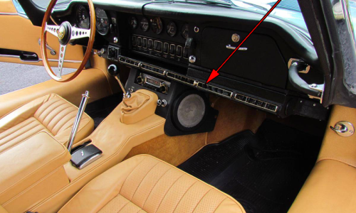 1968 Series 1.5 XKE E-type dashboard Jaguar (2).png