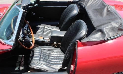 1968 XK-E E-Type roadster interior image.jpg