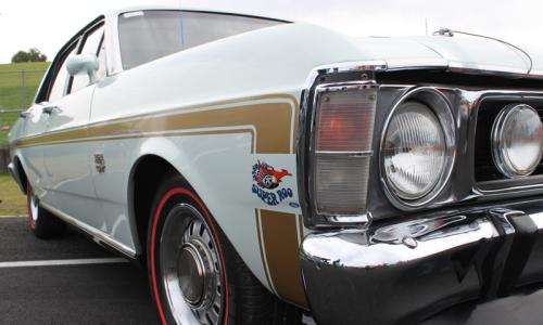 1969 1970 Falcon XW GT white with gold stripe decal (2).jpg