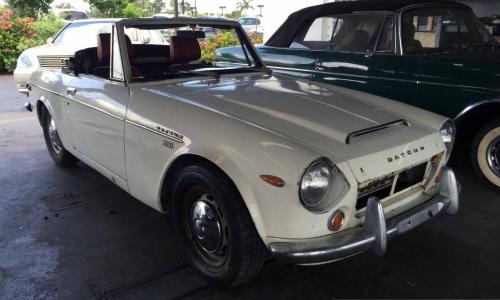 1969 Datsun 2000 Roadster.jpg