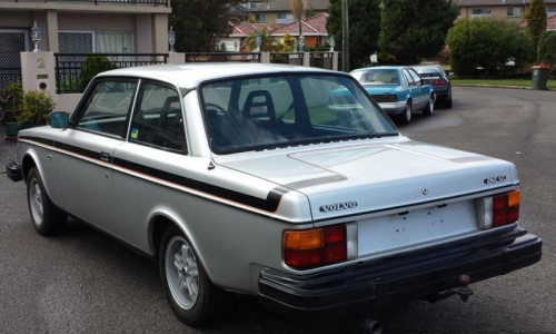 1979 Australian volvo 242 GT rear image.png