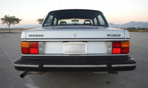 1979 Volvo 242 GT facelift rear image.png