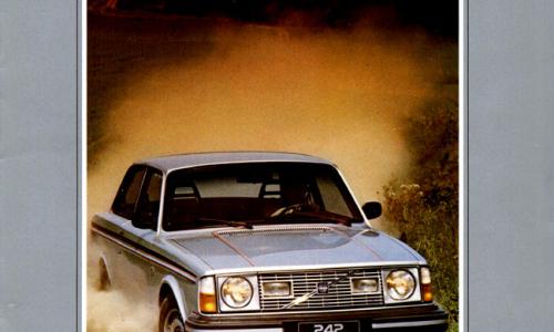 1979 Volvo 242 GT full car brochure colour images (1).jpg