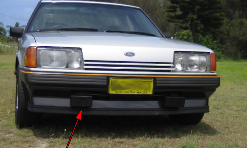 1982 Ford Fairmont Ghia XE ESP  (1).png