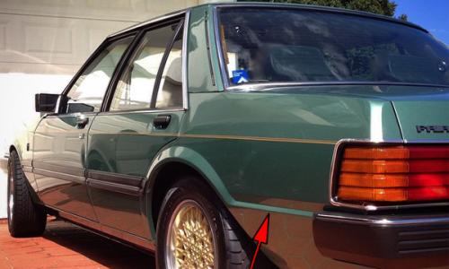 1983 Ford XE ESP Fairmont Ghia Jade Green rear.png