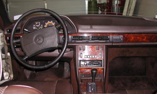 1987 560 SEC Interior brown.jpg