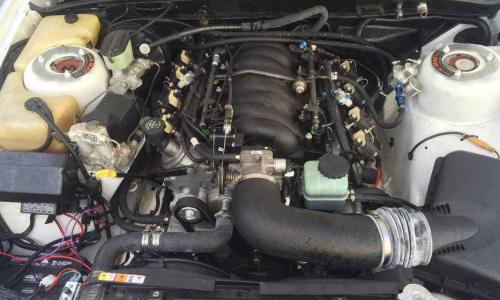 1992 HSV GTS VP commodore images engine(7).jpg
