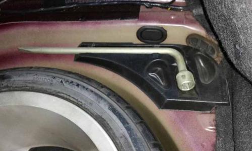 1997 Ford Falcon GT EL spare wheel image.jpg