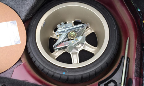 1997 Ford Falcon GT EL spare wheel image.png