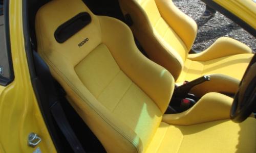 2000 spec interior yellow seats 2.jpg