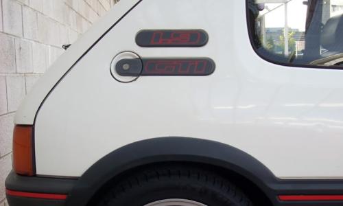 205 Phase 1 GTI fuel cap Peugeot 1987.jpg