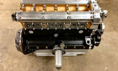 4.2l engine block Jaguar XK-E.jpg