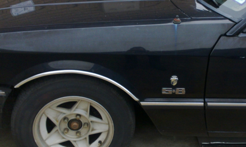 5.8 badge mudguard Ford XD ESP Fairmont Ghia.png