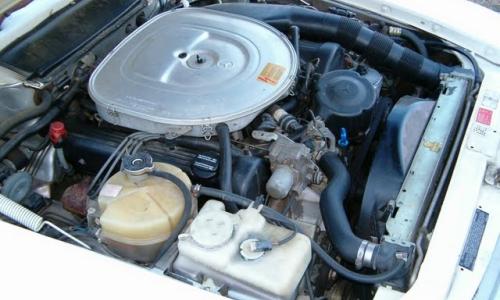 560SL engine 5.jpg