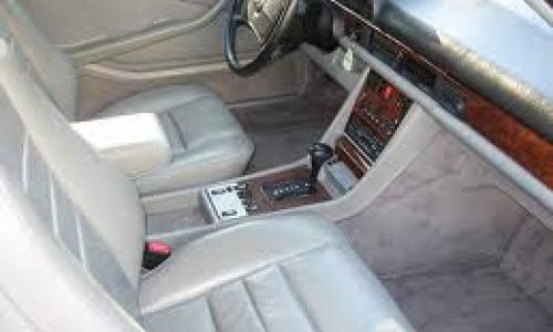 560sec cream interior.jpg