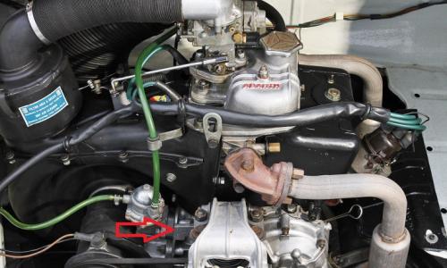 595 Abarth SS engine.jpg