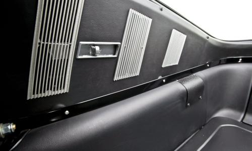 Air vents GT 350 interior 1965.jpg