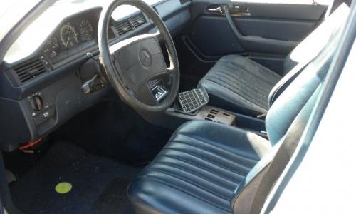 Airbag interior 190E 2.3.JPG