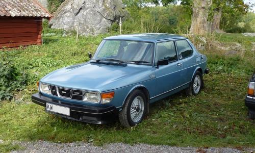 Aquamarine Blue Metallic Saab 99 Turbo.jpg