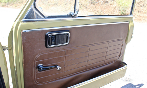 Australian Clubman GT Leyland Door Card.png