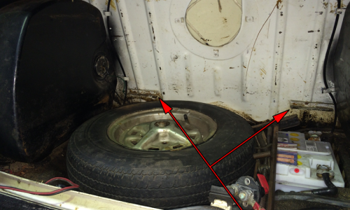 Australian Clubman GT boot board support brackets.png