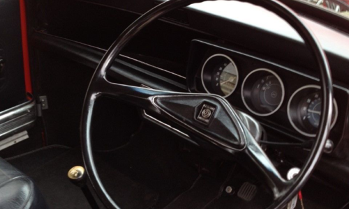 Australian Leyland Mini Clubman GT steering wheel dash.png