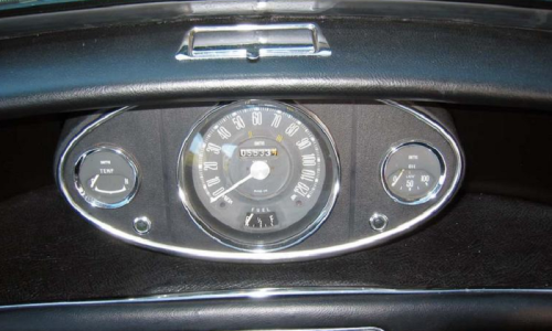 Australian MK2 Cooper S dashboard.png