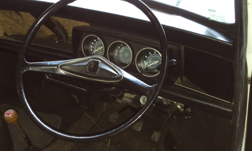 Australian Mini Clubman GT steering wheel.png