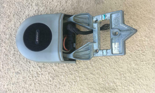 Bose rear view mirror speaker Mercedes 140 round shape image copy.png