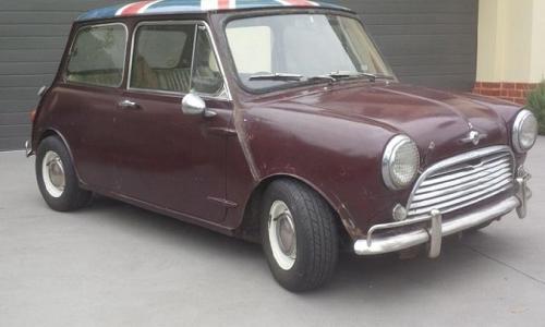Burgundy MK1 Morris Mini Cooper S 3.jpg