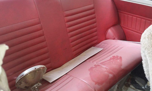 Burgundy maroon Leyland Mini GTS seat trim.png