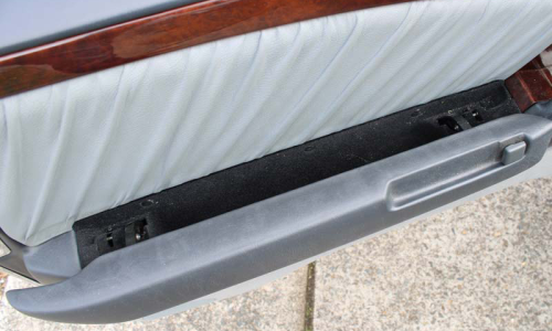 C140 Mercedes coupe door storage bin image copy.png