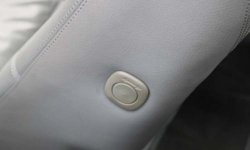 C140 Mercedes front seat side push button to access rear seat image.jpg