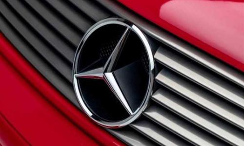 C140 mercedes cupe front grille badge.jpg