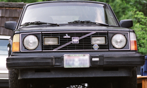 Canadian Volvo 242 GT with Lambda Probe system badges.png