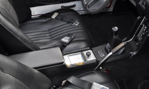 Central console Datsun 2000 rpadster.JPG